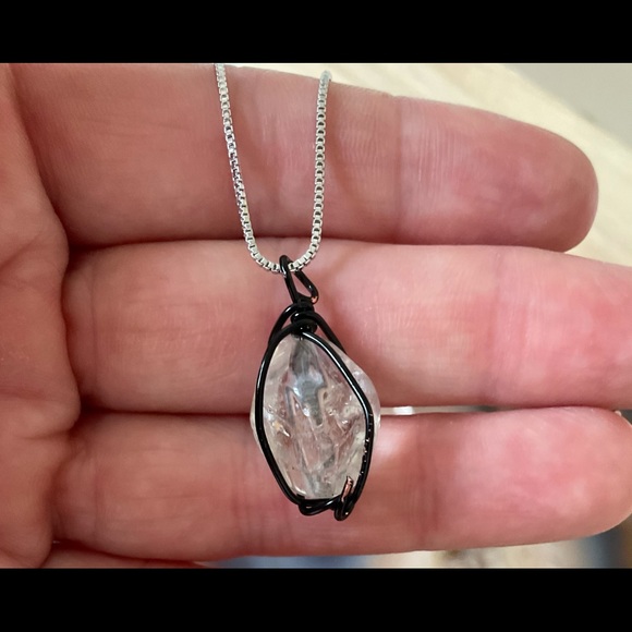 Clear quartz wire wrap necklace Handmade - Picture 6 of 7